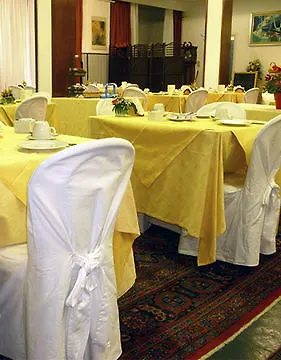 Agnello D'oro מלון 3*