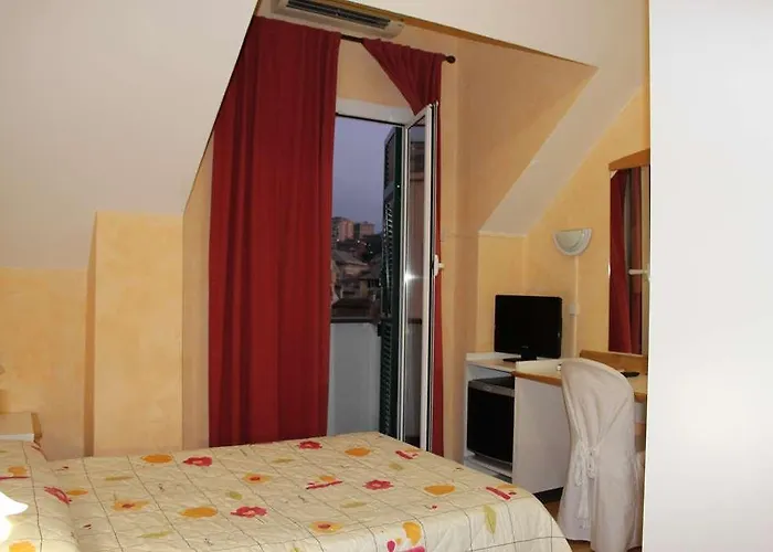 Agnello D'oro 3* Genua